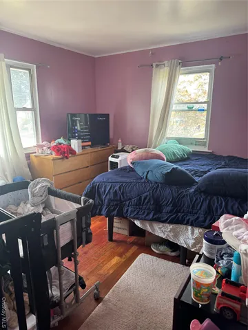 $1,000,000 | 33 North Montgomery Street, Valley Stream, NY 11580