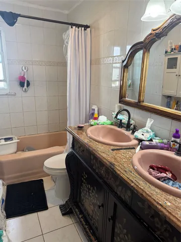 $1,000,000 | 33 North Montgomery Street, Valley Stream, NY 11580