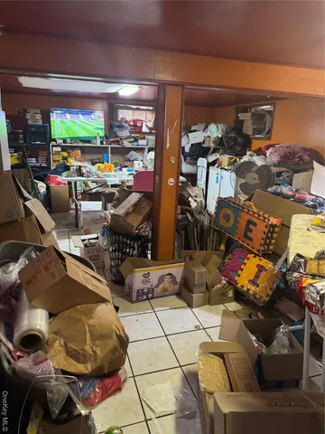 $1,000,000 | 33 North Montgomery Street, Valley Stream, NY 11580