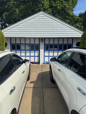 $1,000,000 | 33 North Montgomery Street, Valley Stream, NY 11580