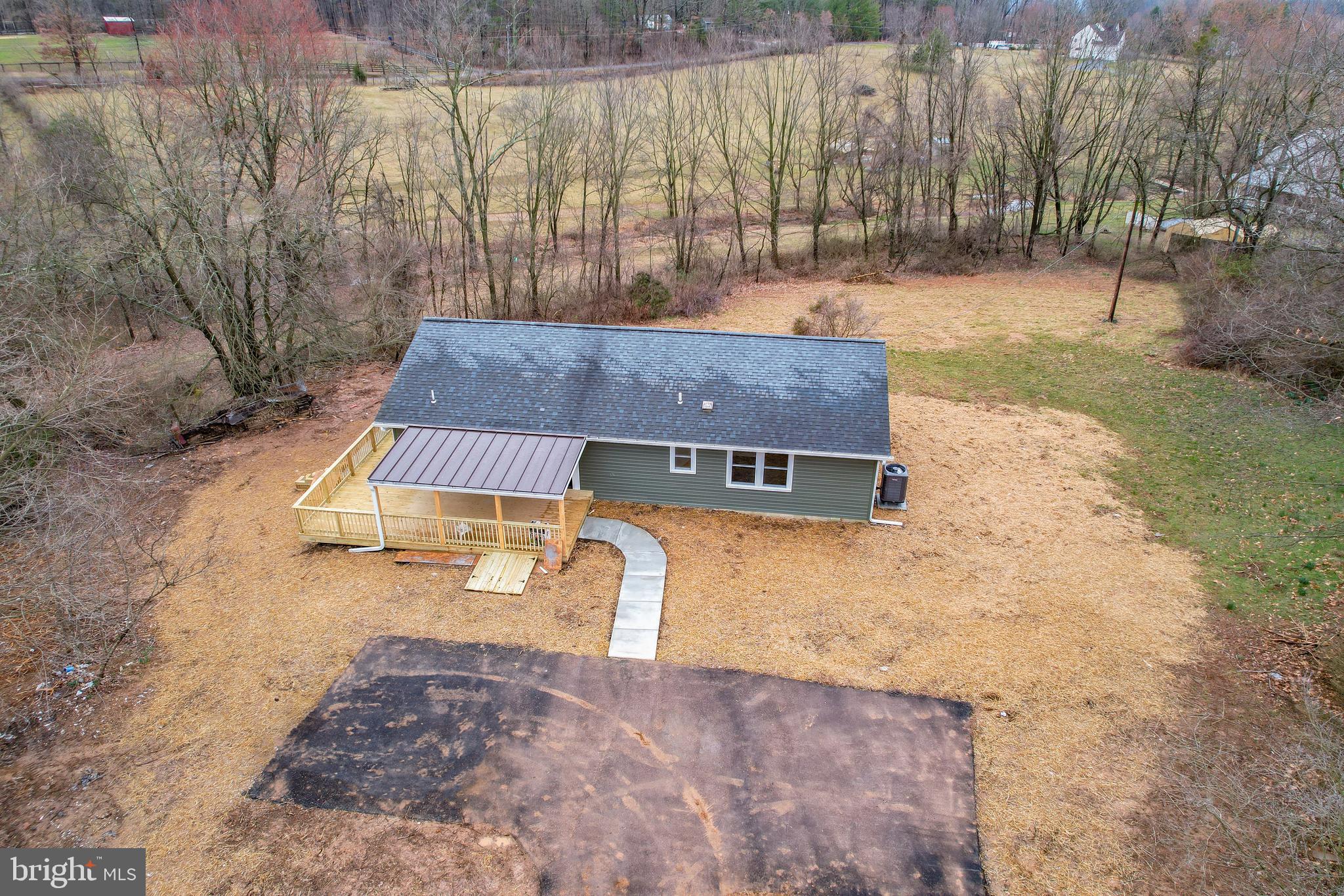 4243 Old Hanover Road Westminster, MD 21158 - Photo 8 of 60 Gallery Image 8