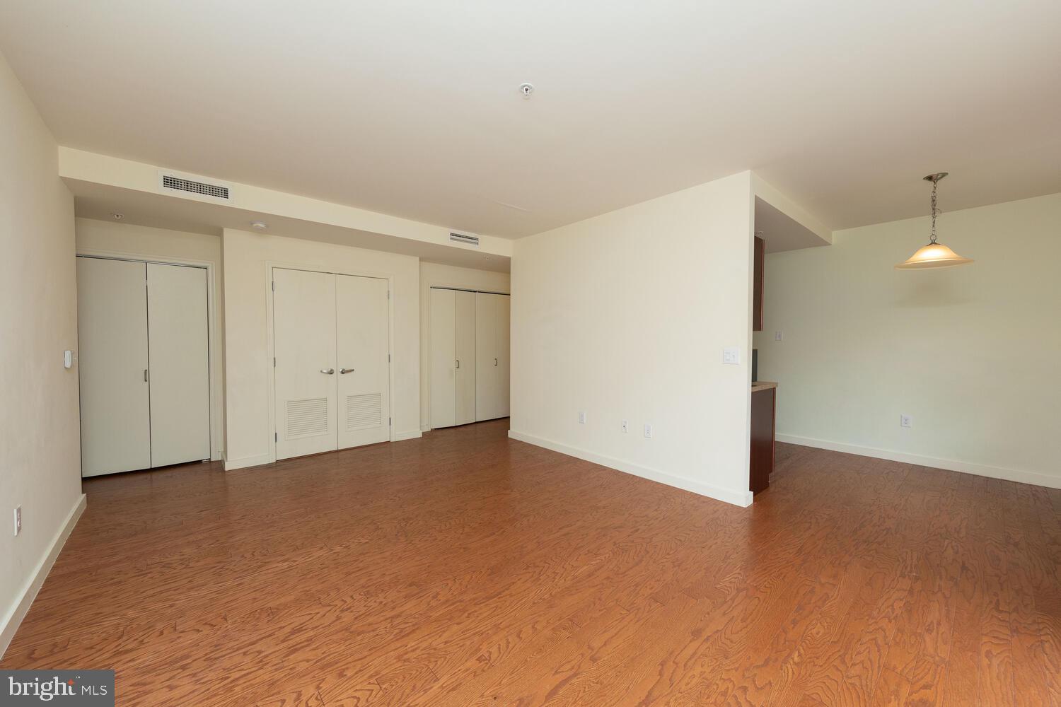 1600 Church Road, Unit B208 Wyncote, PA 19095 - Photo 4 of 20 Living Room