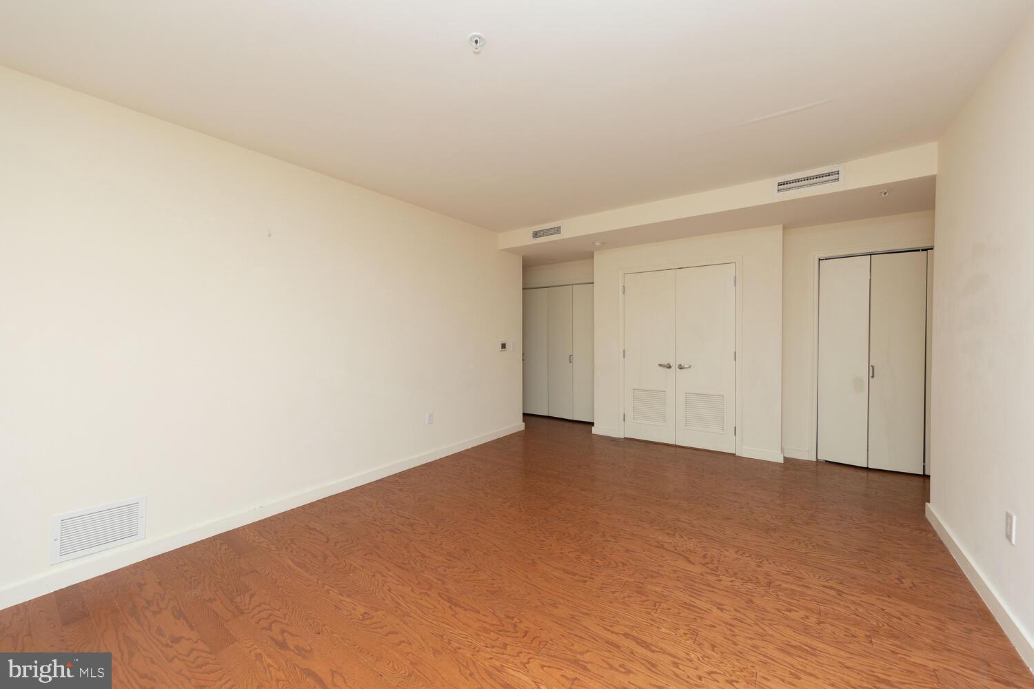 1600 Church Road, Unit B208 Wyncote, PA 19095 - Photo 5 of 20 Living Room
