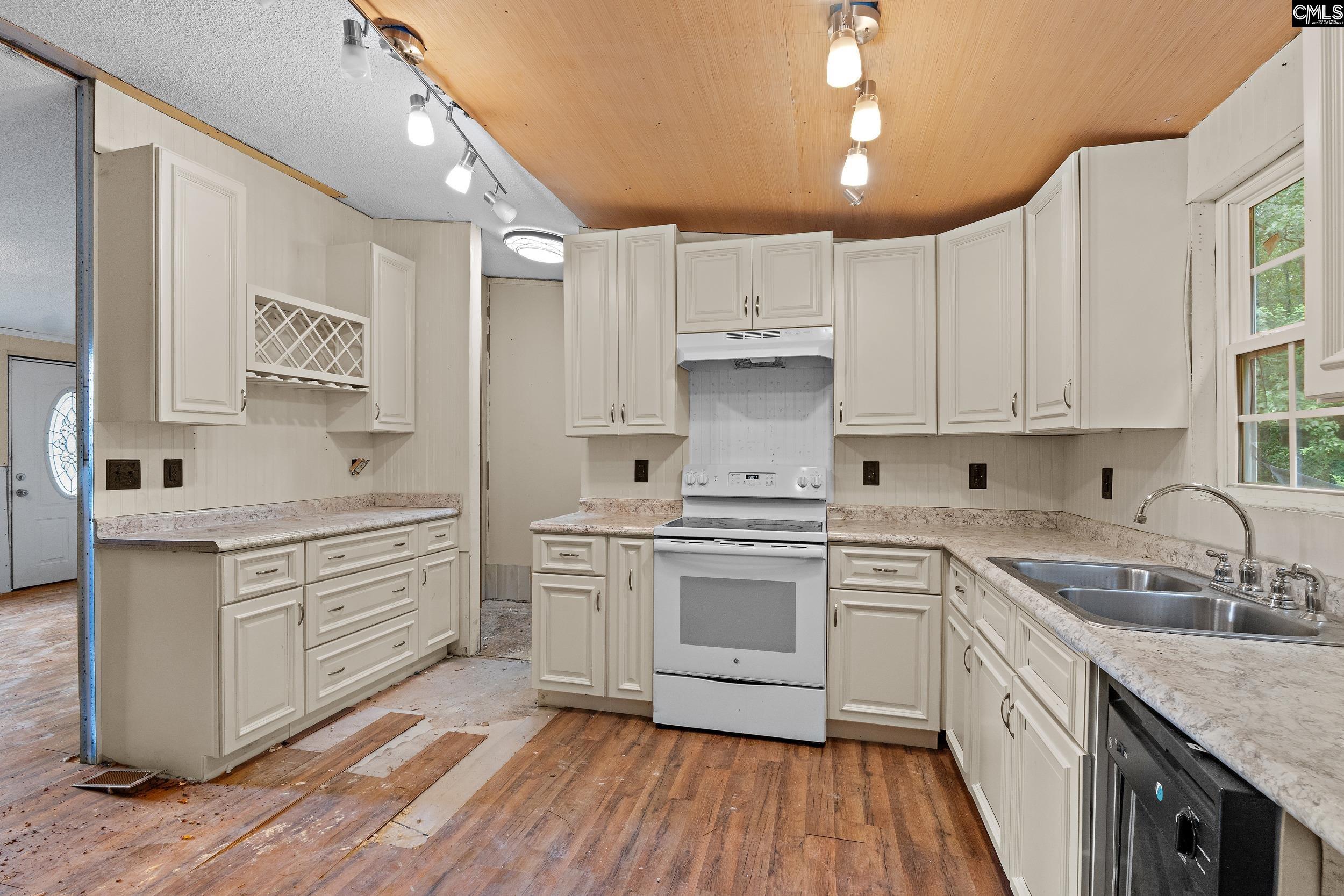 1834 Horrell Hill Road Hopkins, SC 29061 - Photo 5 of 20 Gallery Image 5