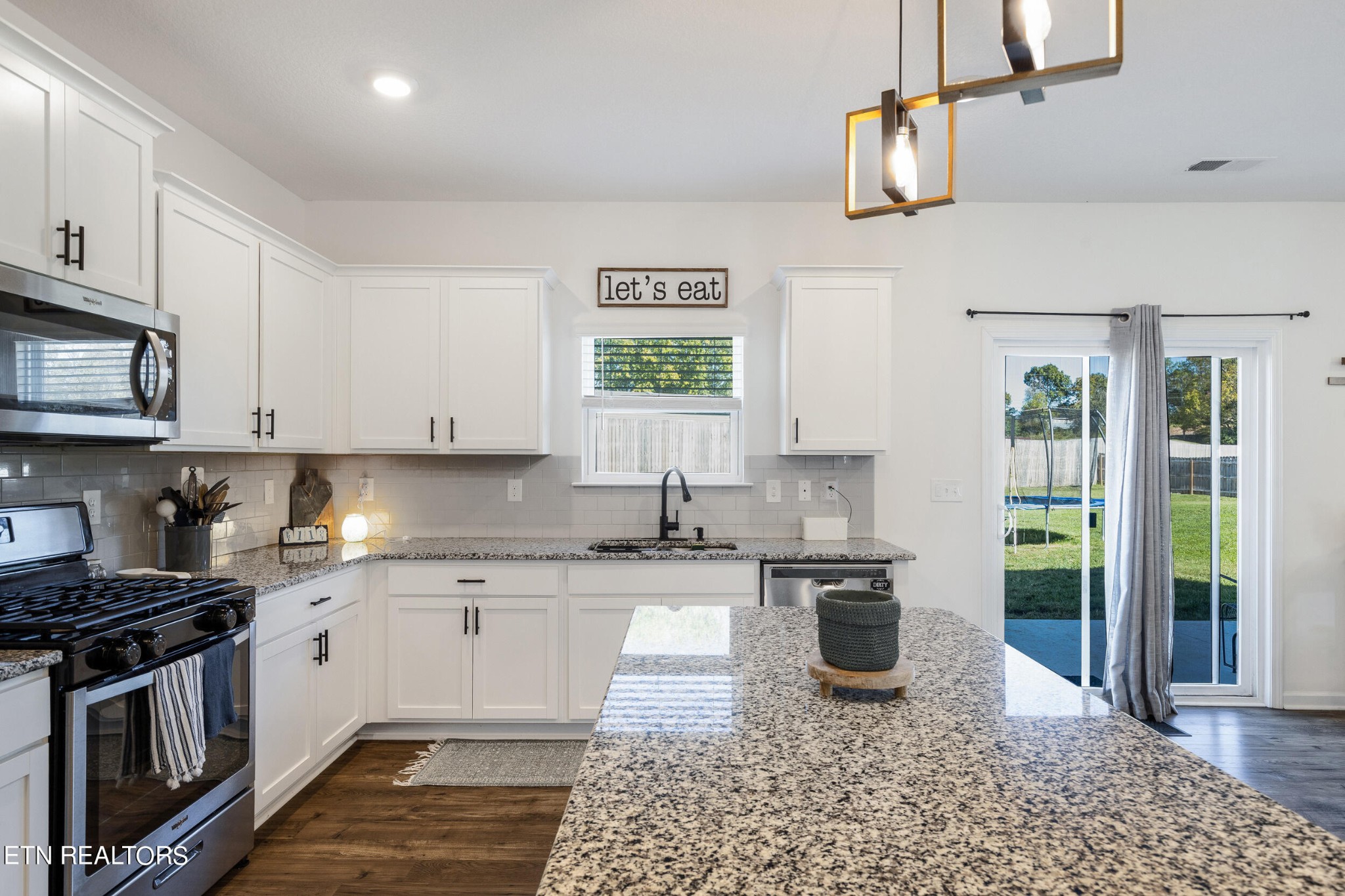 1160 Beacon Road Sevierville, TN 37876 - Photo 11 of 37 Gallery Image 11