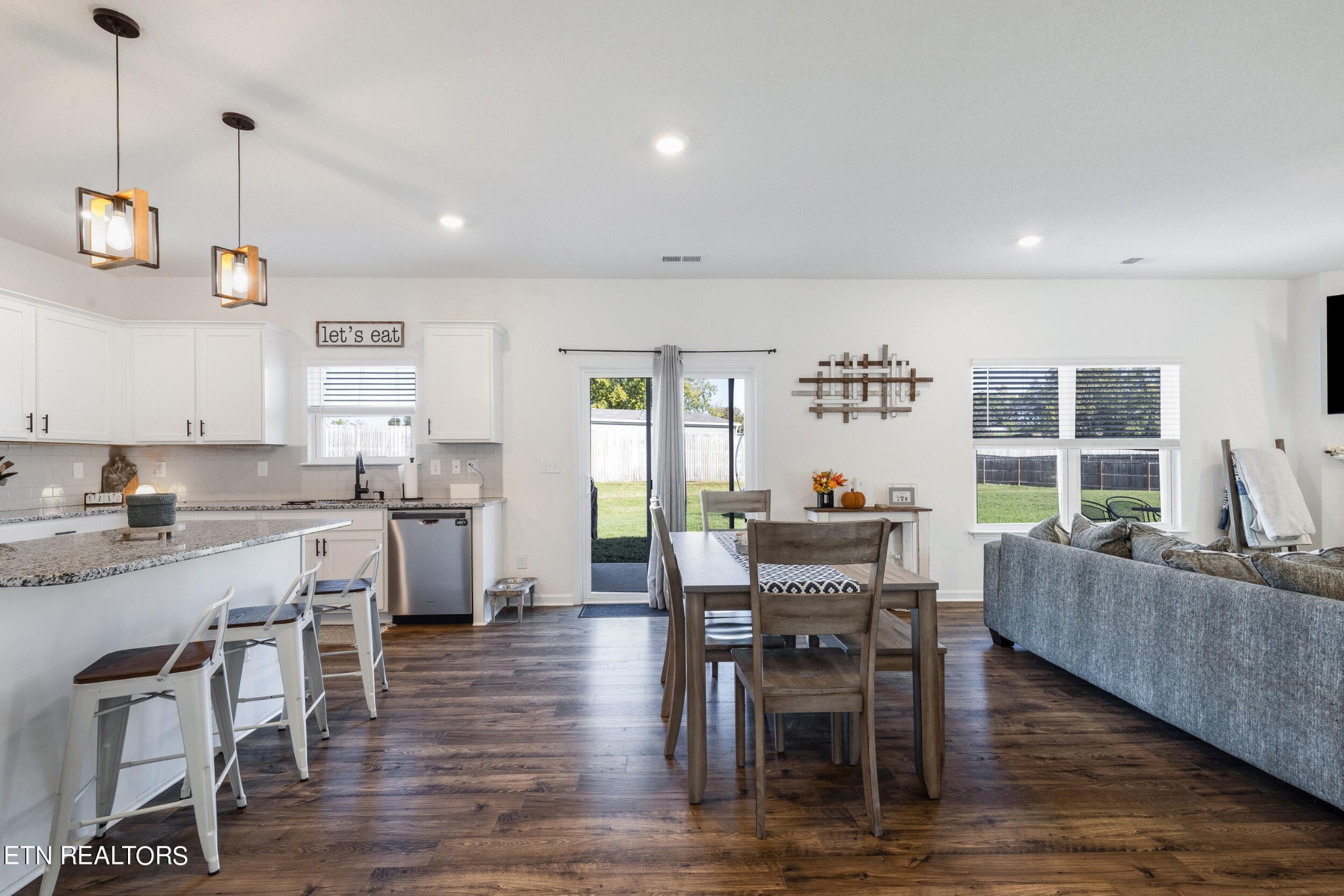 1160 Beacon Road Sevierville, TN 37876 - Photo 6 of 37 Gallery Image 6
