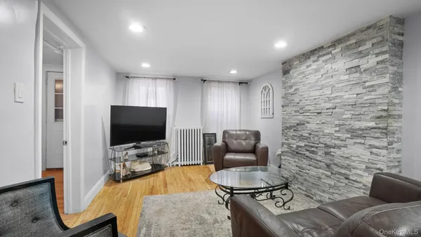 $1,999,999 | 120 4th Avenue | Boerum Hill