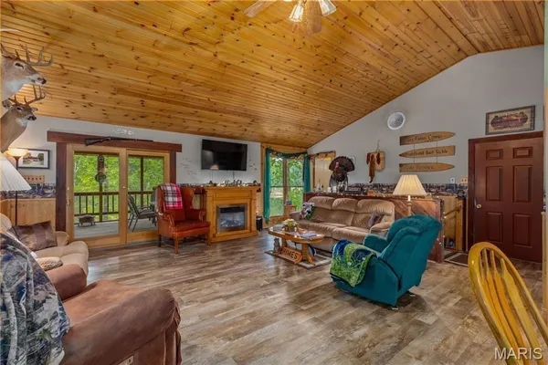 $959,000 | 3153 North 2225th Street, Beecher City, IL 62414