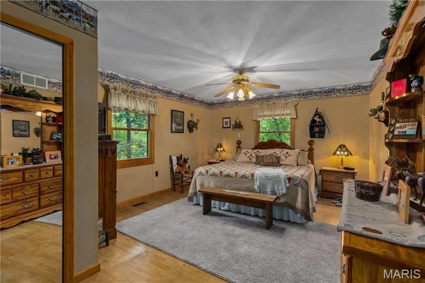 $959,000 | 3153 North 2225th Street, Beecher City, IL 62414