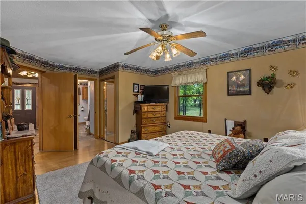 $959,000 | 3153 North 2225th Street, Beecher City, IL 62414