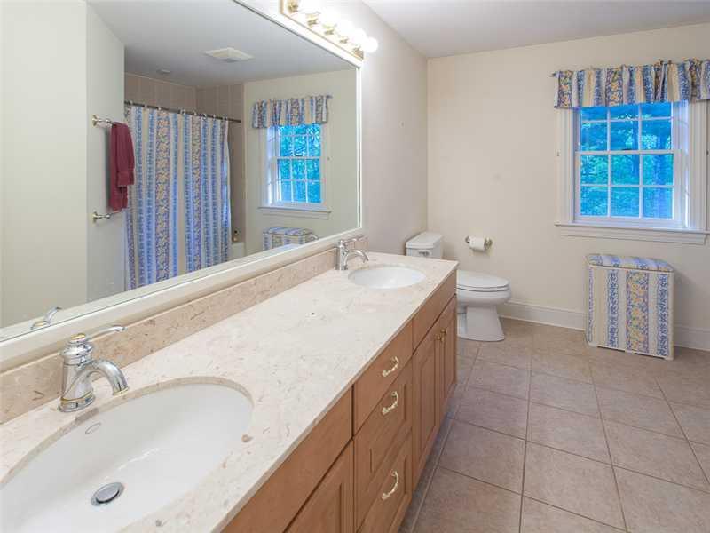 5 Victoria Road Camden, ME 04843 - Photo 31 of 33 Bathroom.