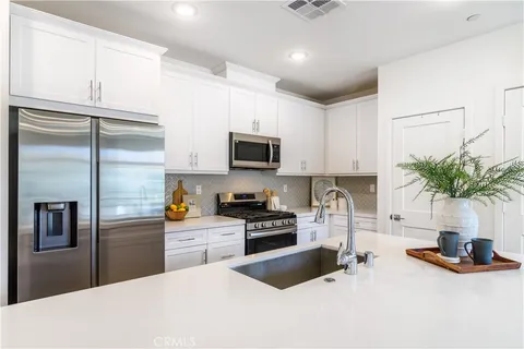 $899,000 | 125 Lugo Lane, Mission Viejo, CA 92692