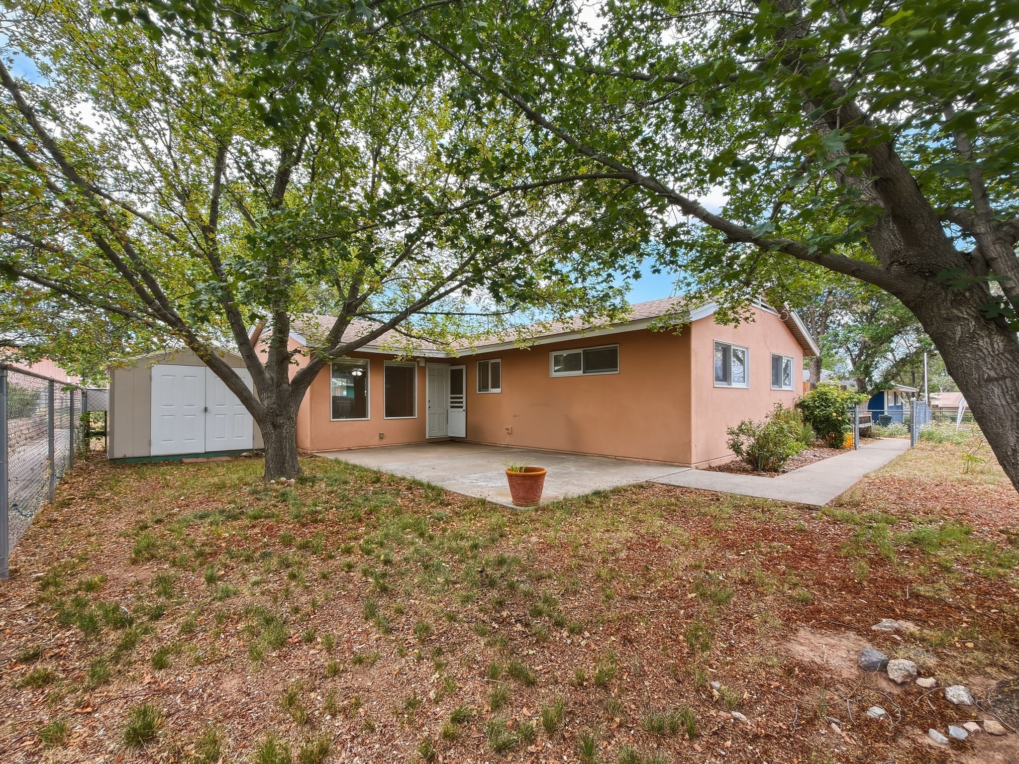 1063 Pinon Loop Los Alamos, NM 87544 - Photo 35 of 45