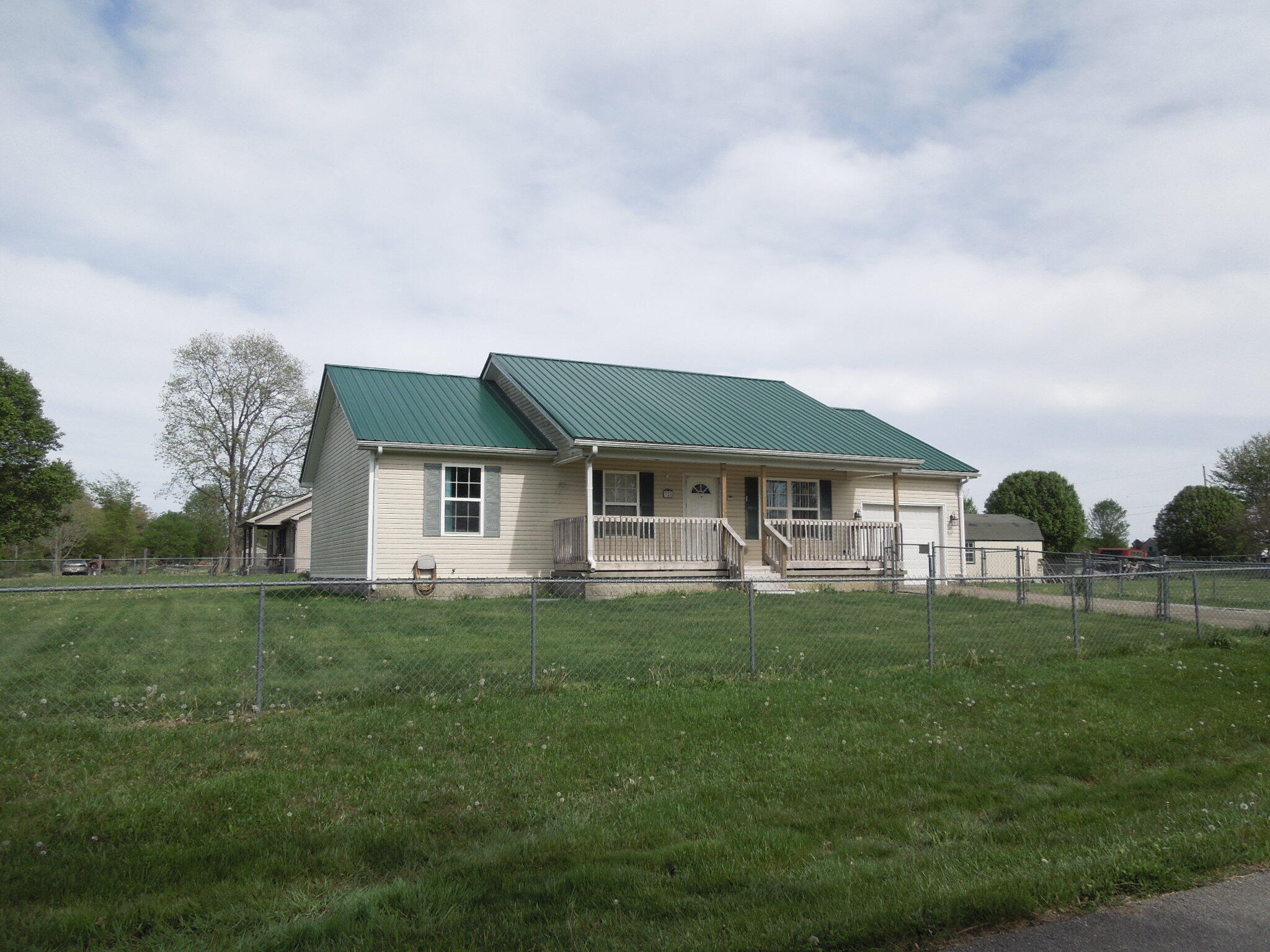 328 Gray Hawk Road Hustonville, KY 40437 - Photo 7 of 40 DSCN2807