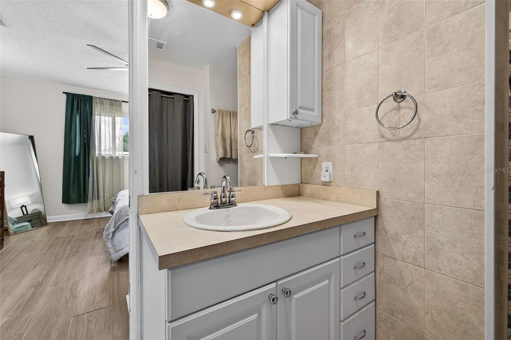 8220 Quail Road Seminole, FL 33777 - Photo 19 of 35