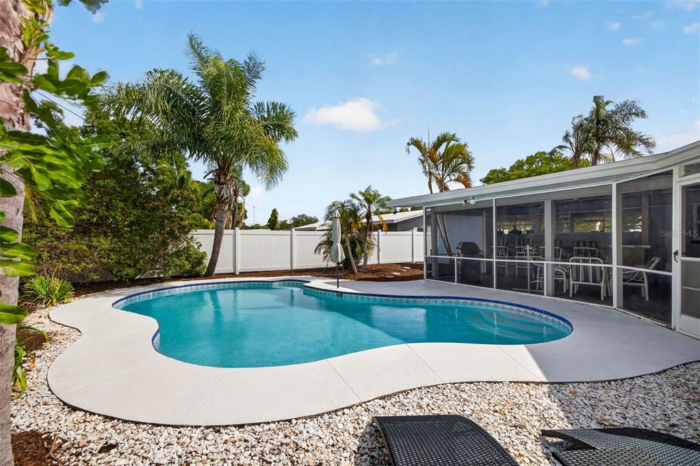 8220 Quail Road Seminole, FL 33777 - Photo 2 of 35