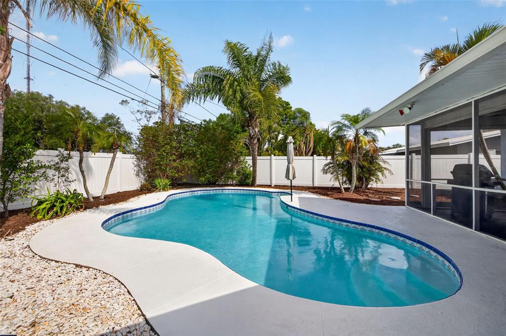 8220 Quail Road Seminole, FL 33777 - Photo 27 of 35