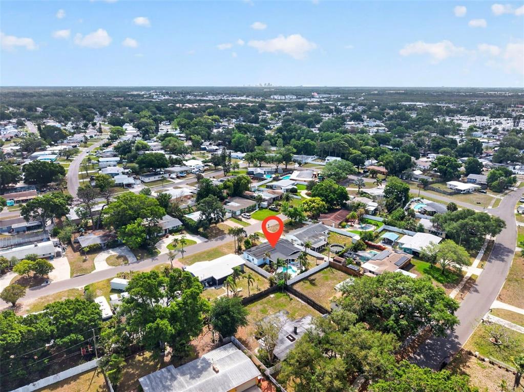 8220 Quail Road Seminole, FL 33777 - Photo 31 of 35