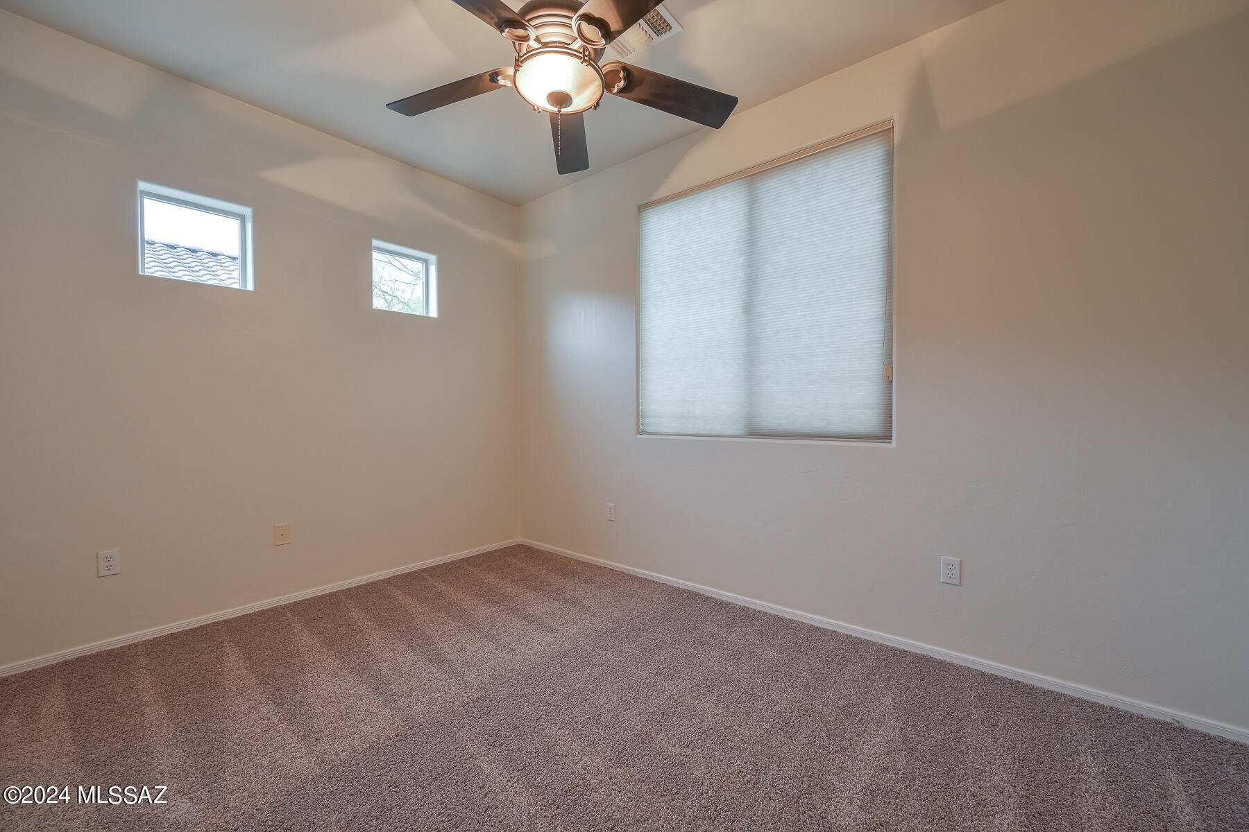 10565 East Water Poppy Road Tucson, AZ 85747 - Photo 5 of 46