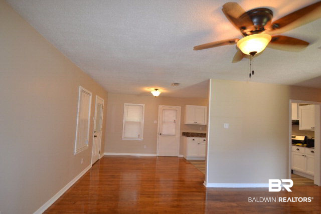 5417 Colonial Oaks Drive Mobile, AL 36618 - Photo 3 of 17