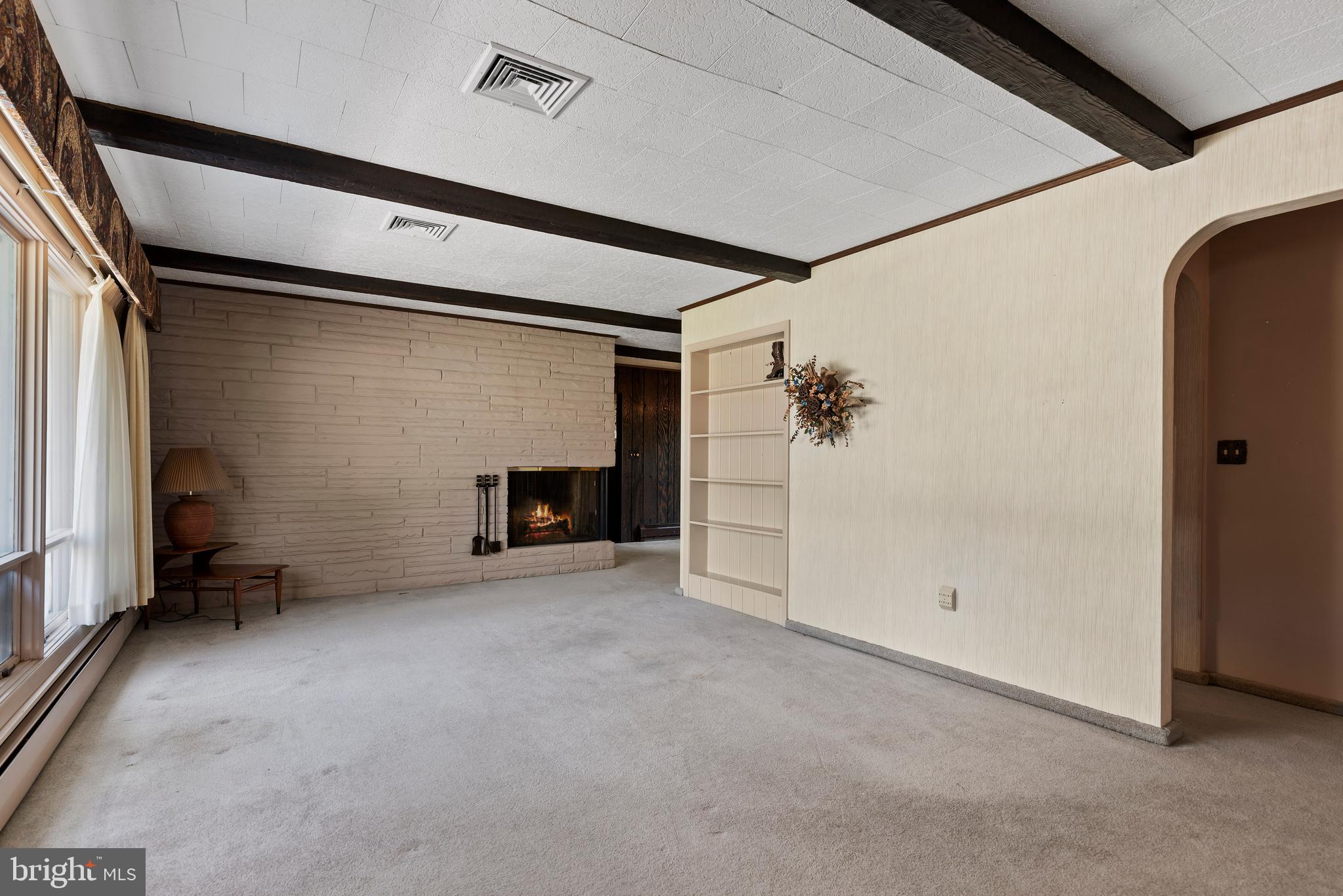 5925 Longview Road Harrisburg, PA 17112 - Photo 4 of 30 Gallery Image 4