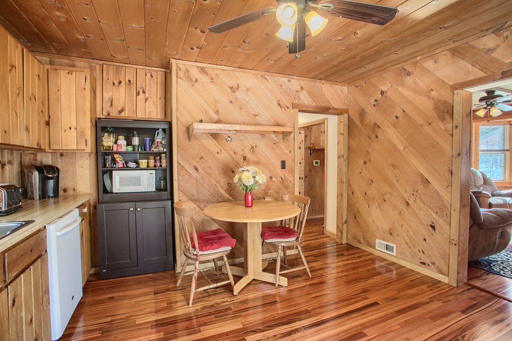 85 South Harbor Road Townsend, MA 01469 - Photo 6 of 24