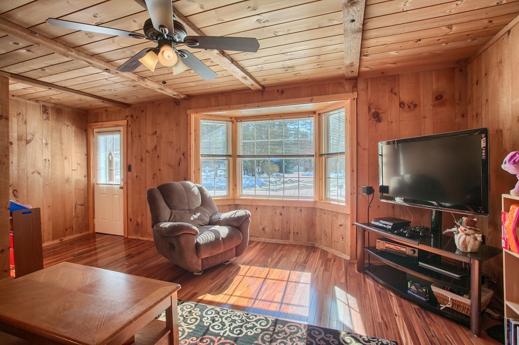 85 South Harbor Road Townsend, MA 01469 - Photo 9 of 24