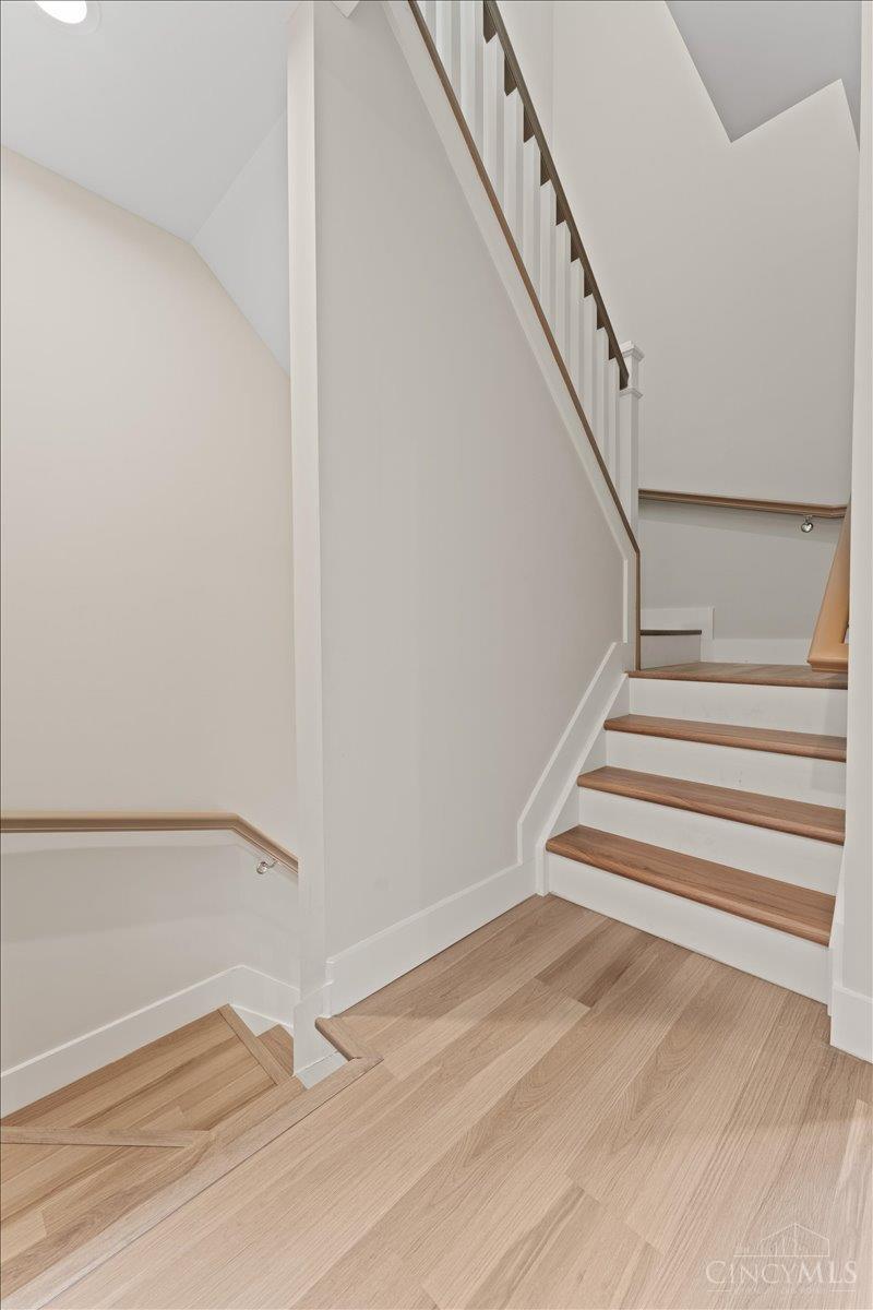 3906 Edwards Road, Unit B Cincinnati, OH 45209 - Photo 26 of 47