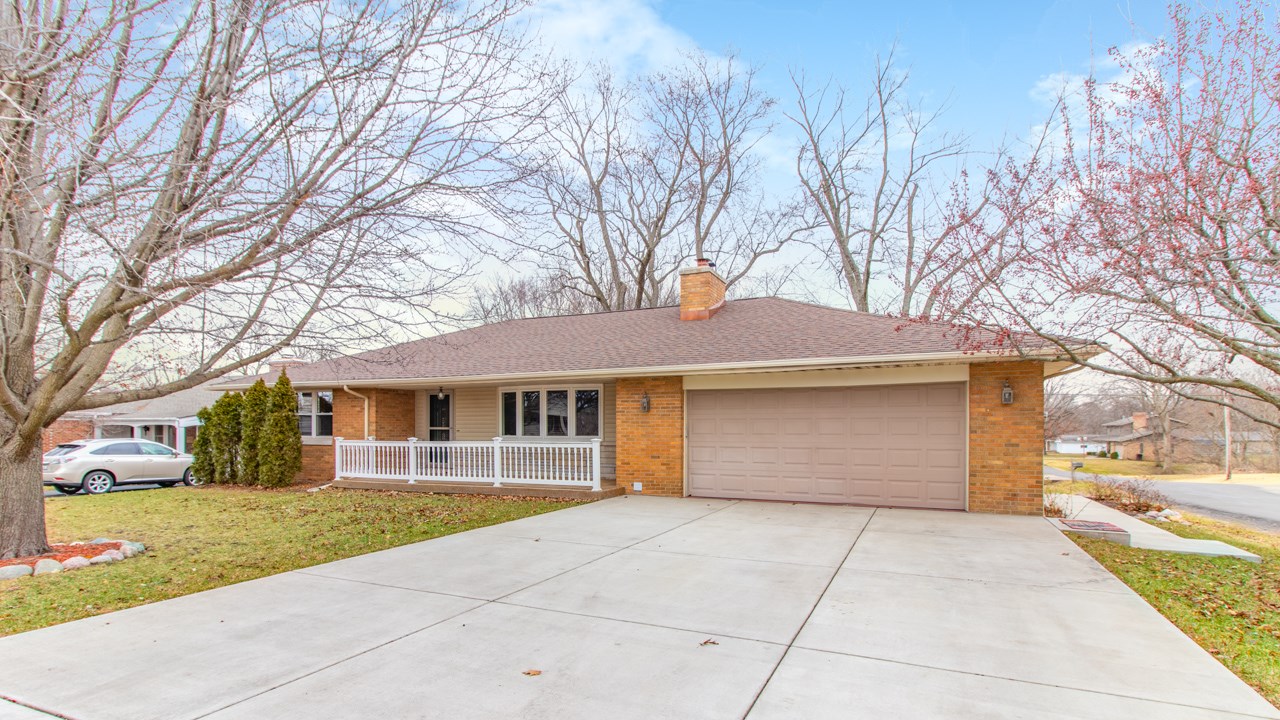 500 Highview Road East Peoria, IL 61611 - Photo 1 of 33 Gallery Image 1