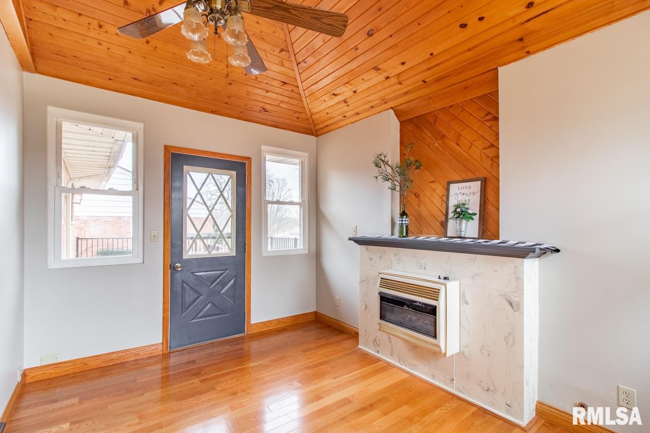 500 Highview Road East Peoria, IL 61611 - Photo 16 of 33 Gallery Image 16