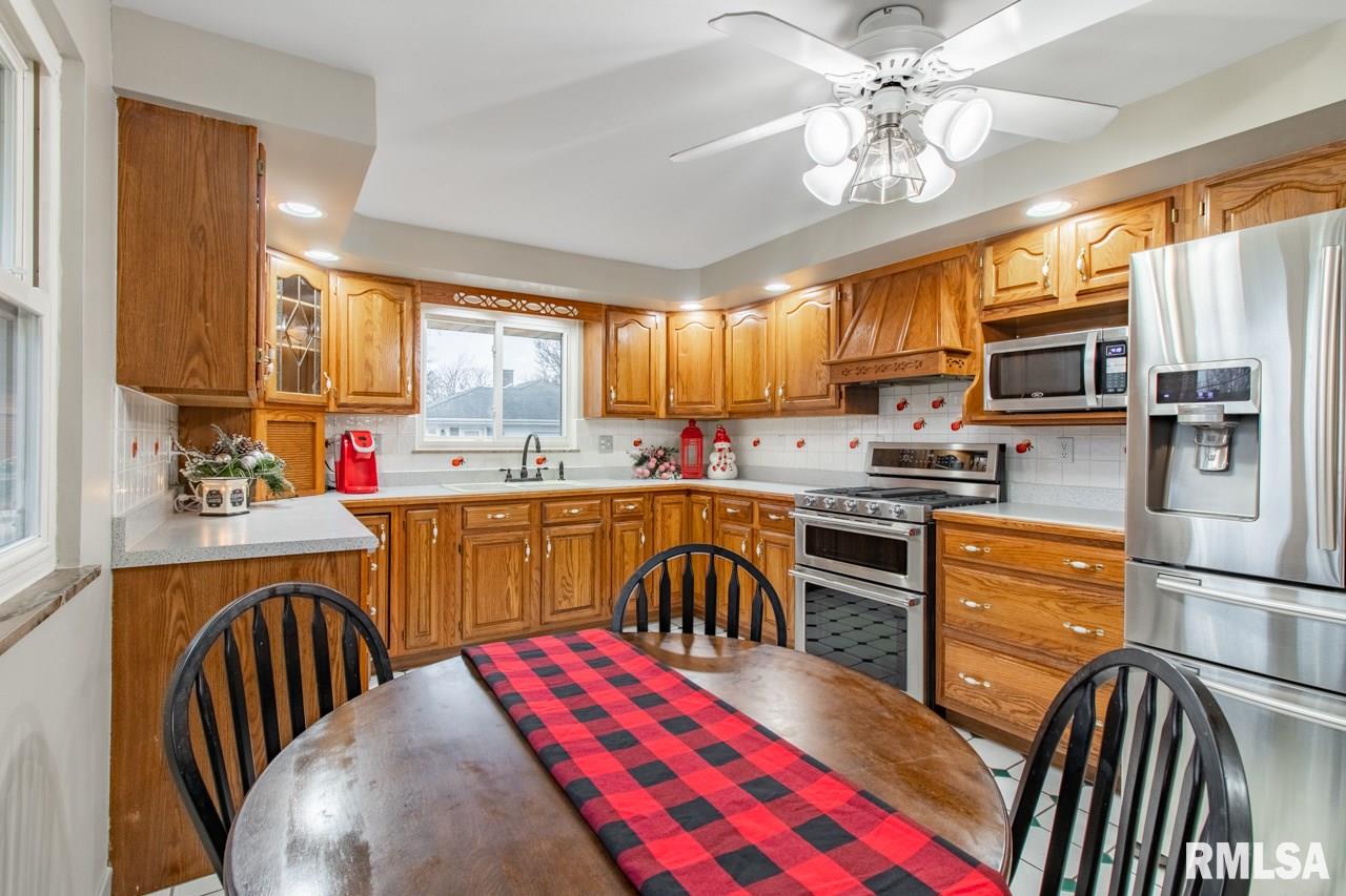 500 Highview Road East Peoria, IL 61611 - Photo 10 of 33 Gallery Image 10