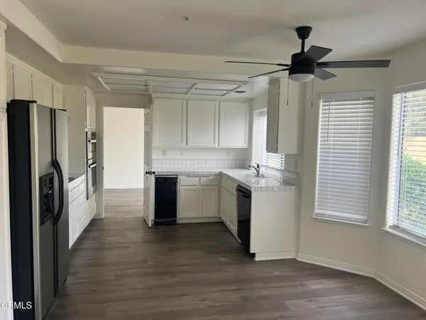 $4,300 | 1830 Zircon Avenue, Oxnard, CA 93030