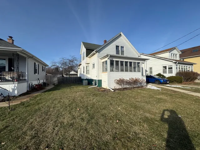 $254,900 | 7116 27th Avenue, Kenosha, WI 53143