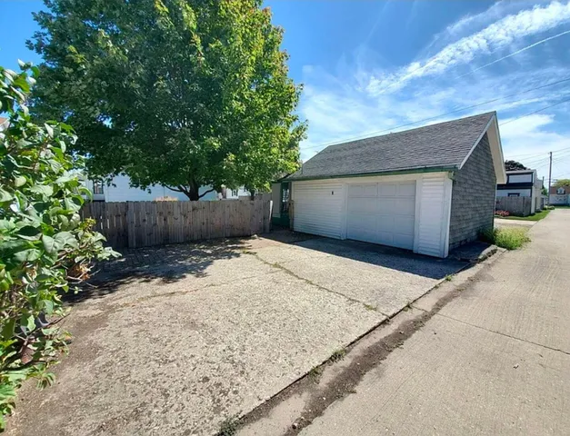 $254,900 | 7116 27th Avenue, Kenosha, WI 53143