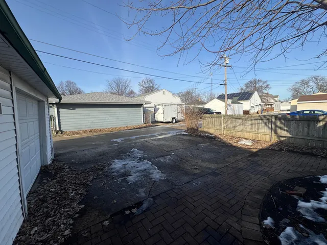 $254,900 | 7116 27th Avenue, Kenosha, WI 53143