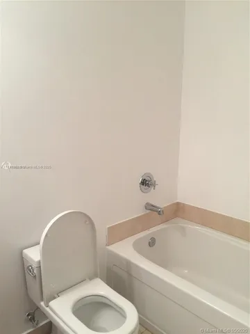 $2,750 | 1111 Southwest 1st Avenue, Unit 2121N, Miami, FL 33130