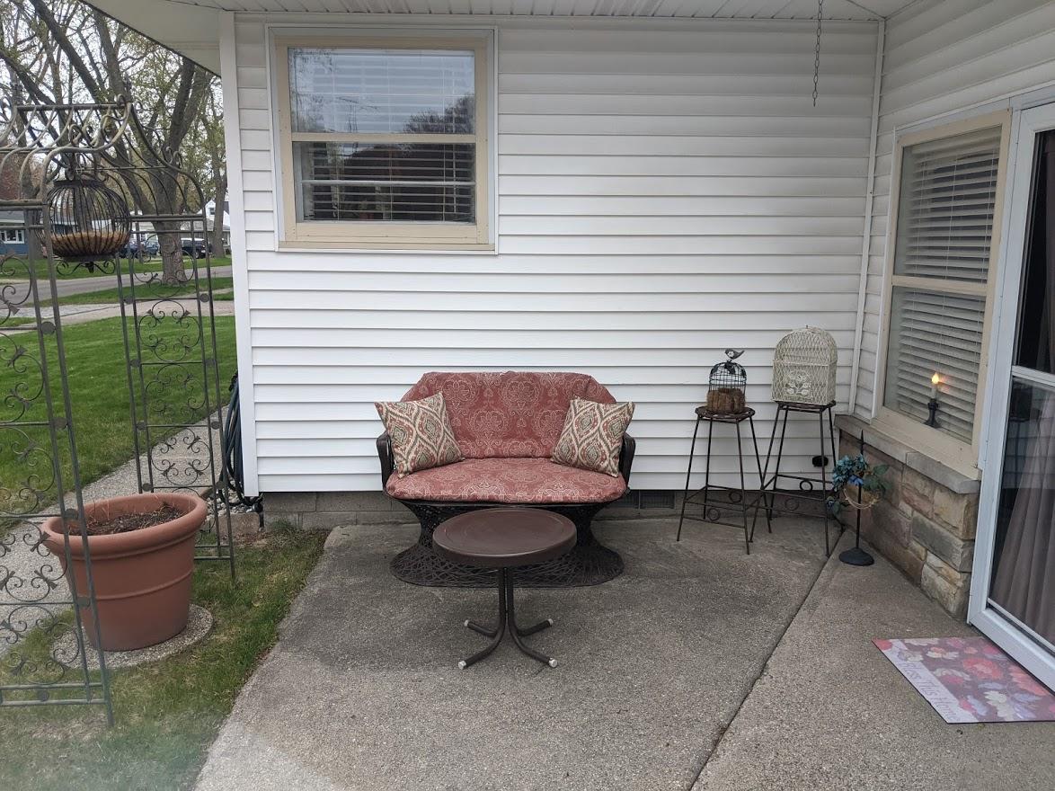 1024 Amherst Road Muskegon, MI 49441 - Photo 3 of 22 Amherst17