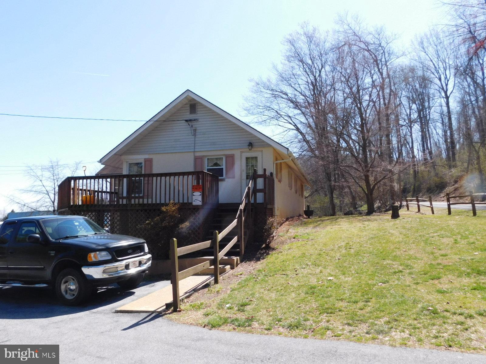 93 Old State Road Reading, PA 19606 - Photo 1 of 33