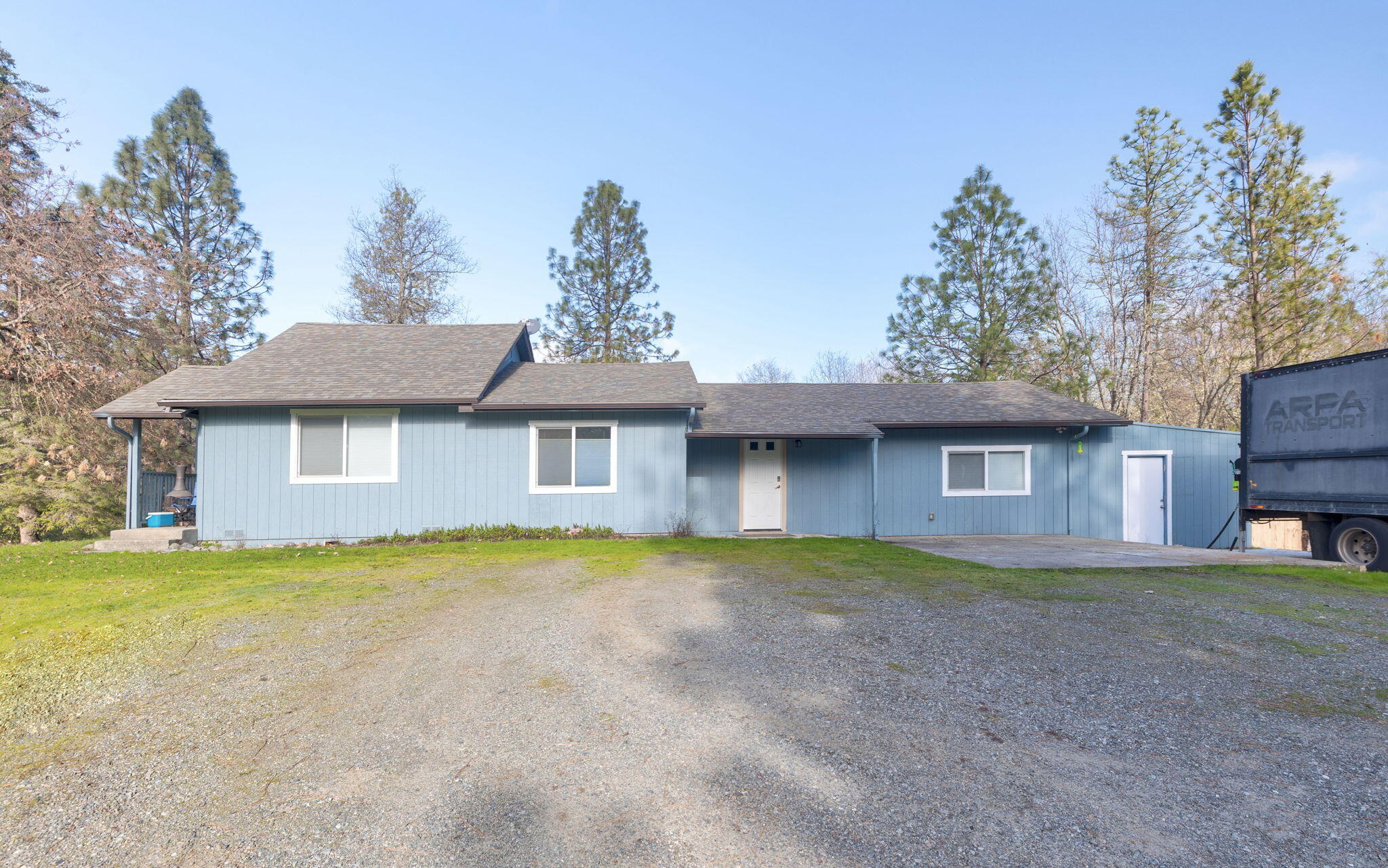 5001 Azalea Drive Grants Pass, OR 97526 - Photo 2 of 41 1-web-or-mls-5001-azalea-dr