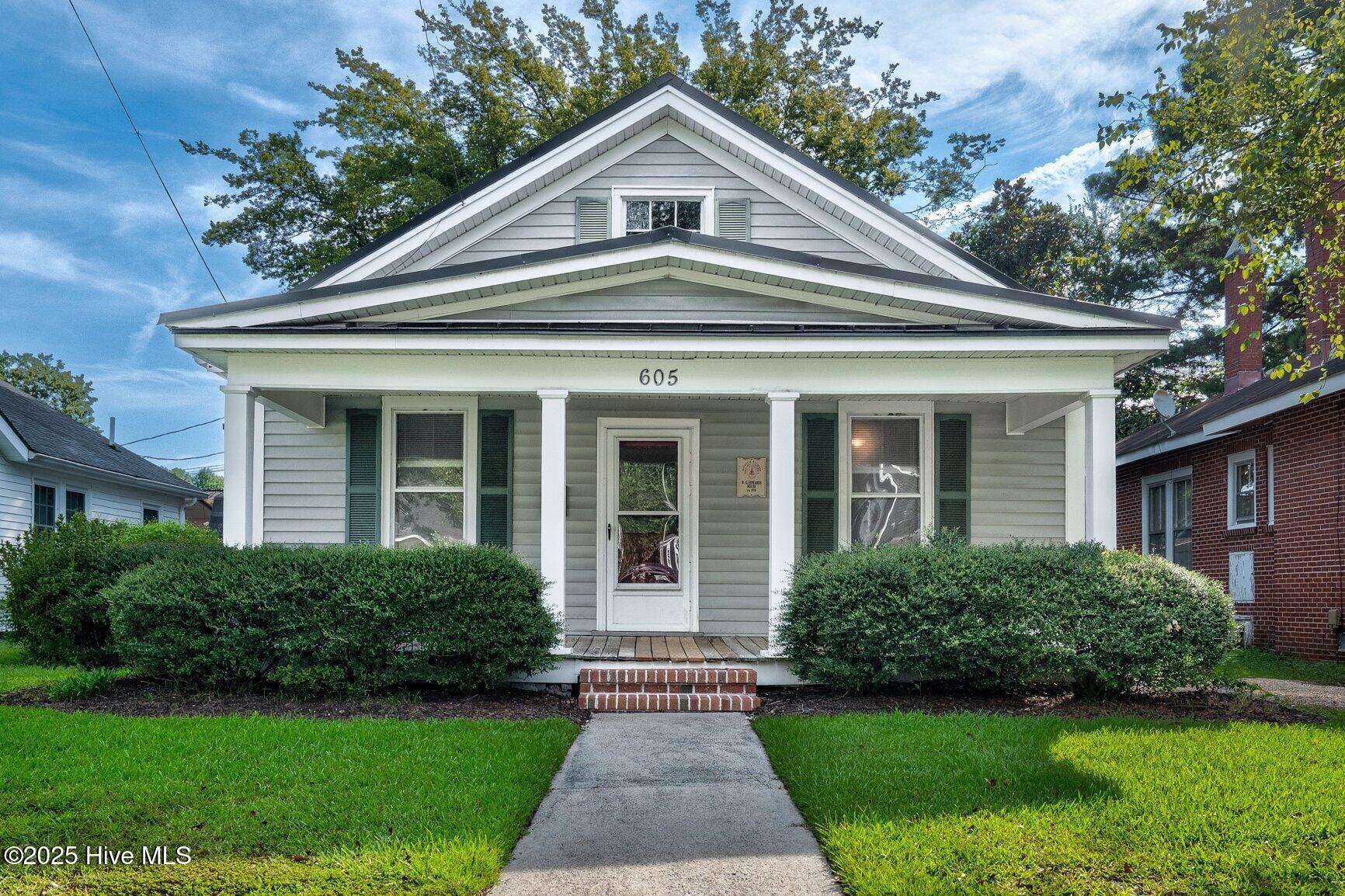 605 St David Street Tarboro, NC 27886 - Photo 1 of 28 Front Exterior