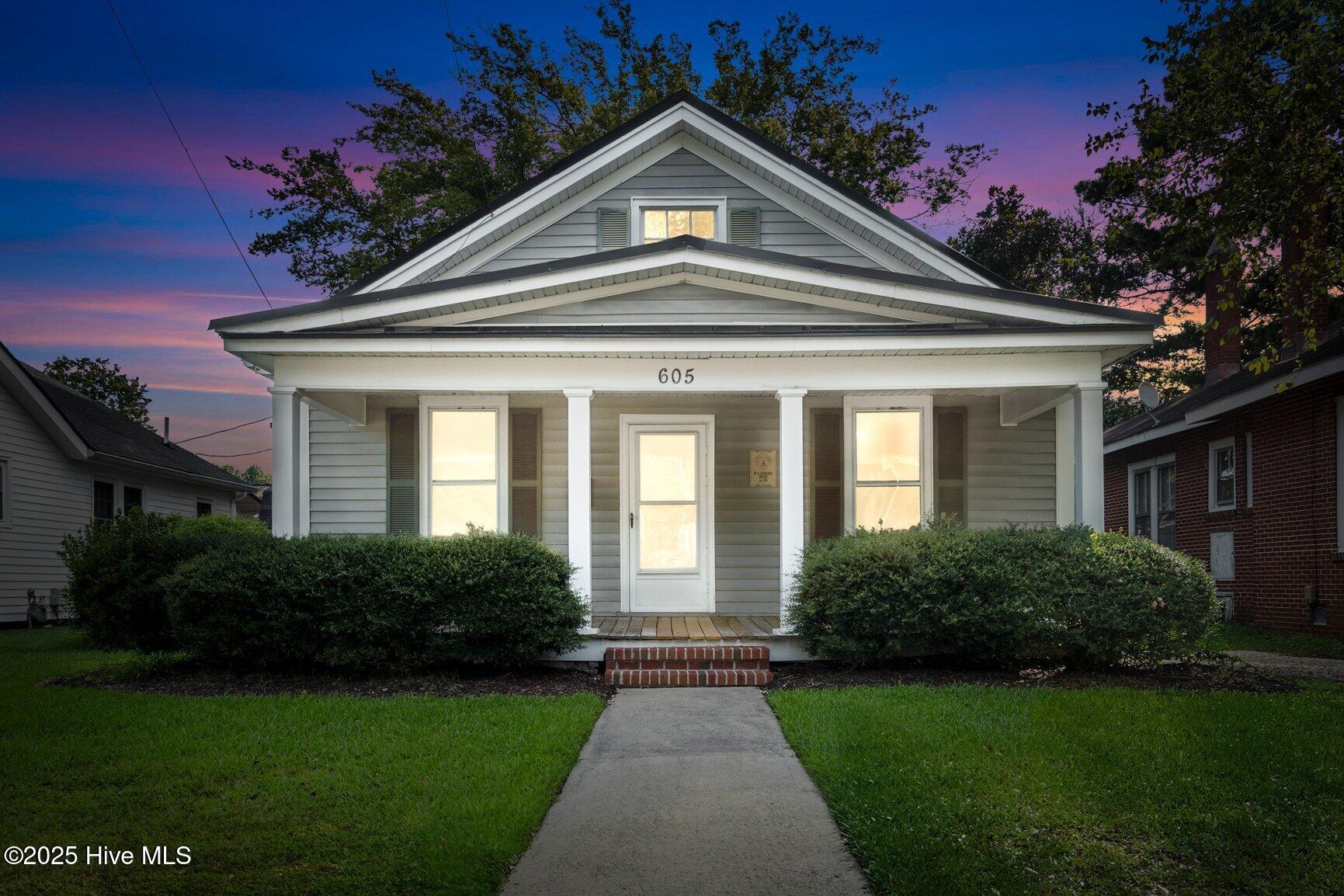 605 St David Street Tarboro, NC 27886 - Photo 1 of 28 Twilight Exterior
