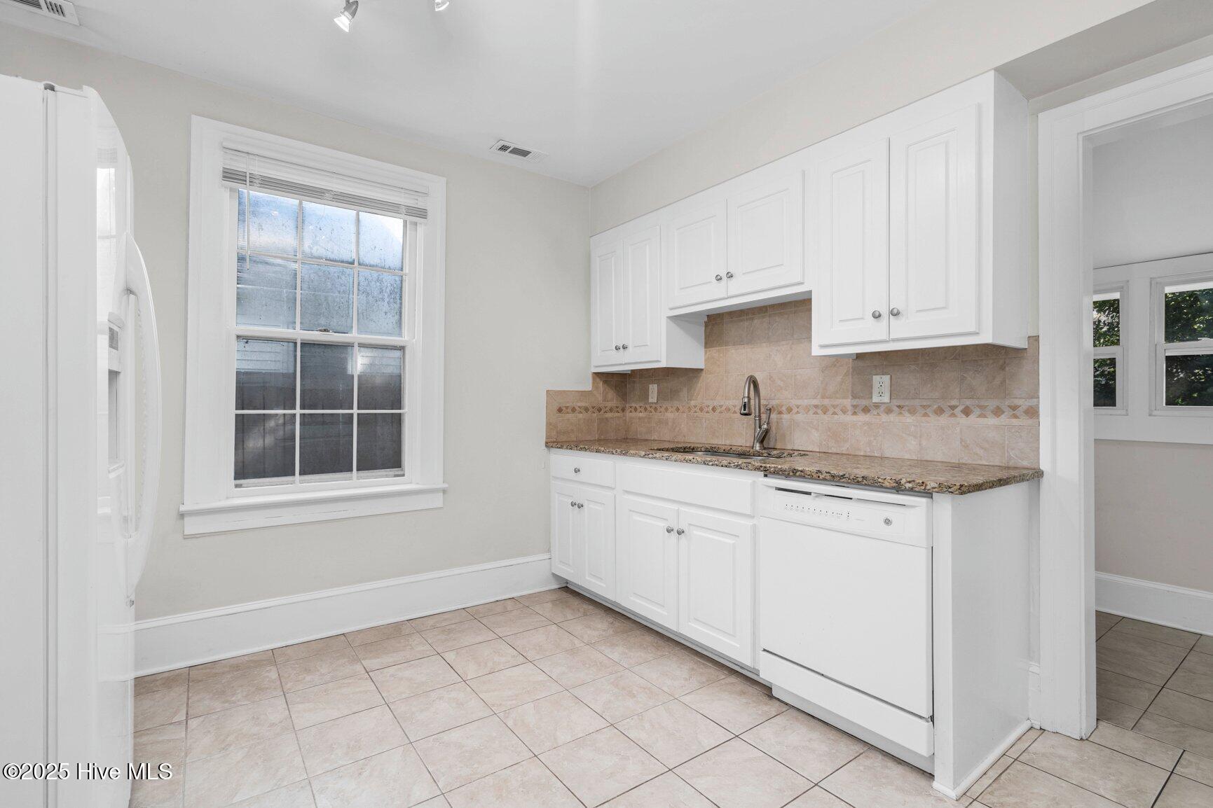 605 St David Street Tarboro, NC 27886 - Photo 13 of 28 Kitchen