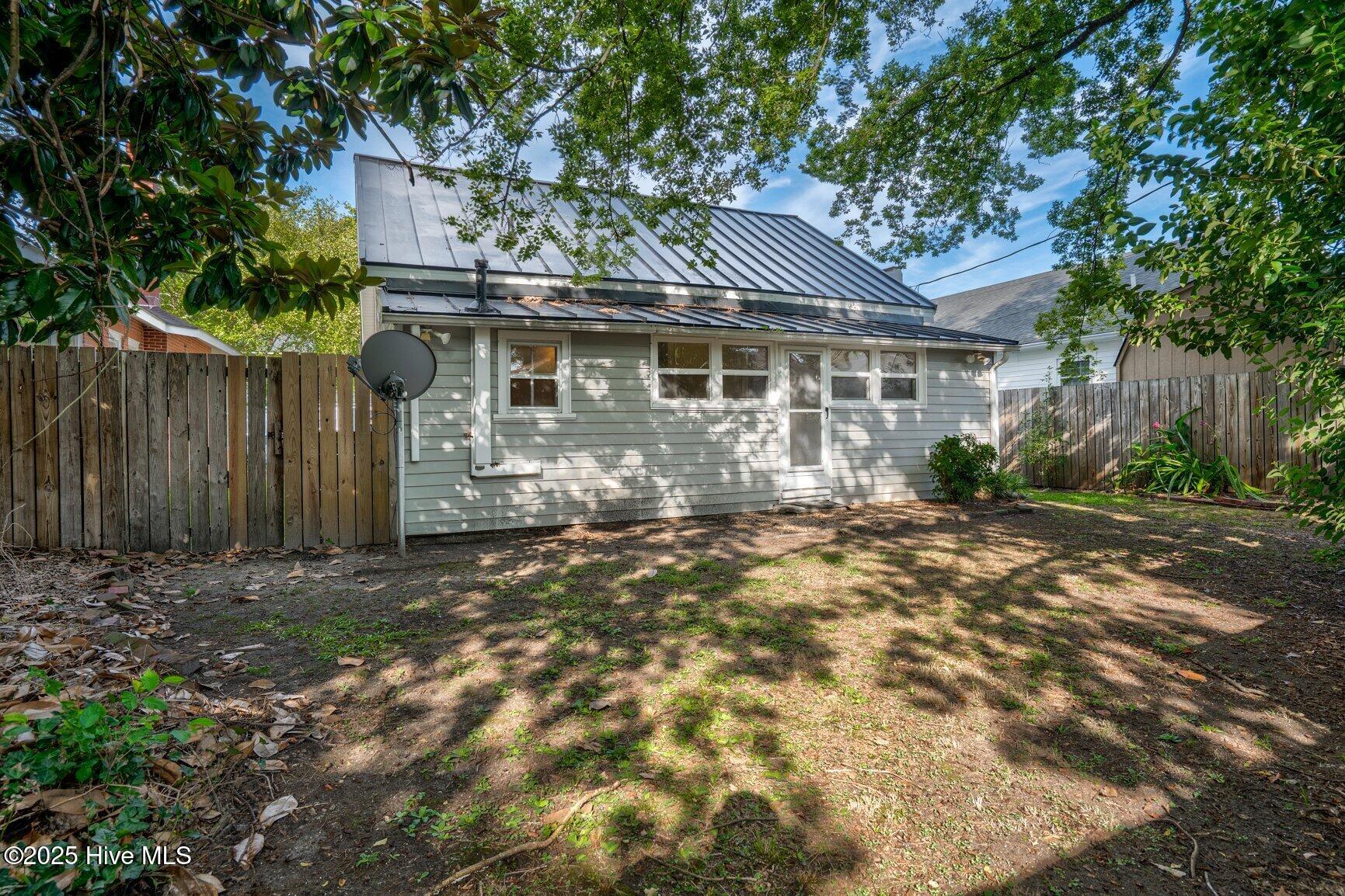 605 St David Street Tarboro, NC 27886 - Photo 25 of 28 Rear Exterior