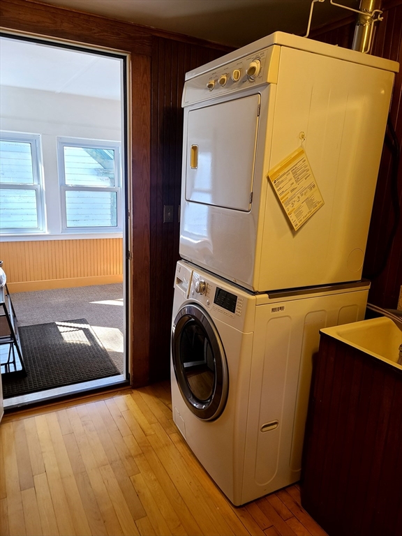 10 Maple Avenue Grafton, MA 01560 - Photo 9 of 9 a utility room with dryer and washer