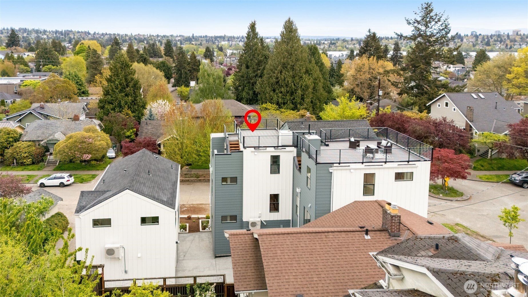 7403 Dayton Avenue North Seattle, WA 98103 - Photo 31 of 37