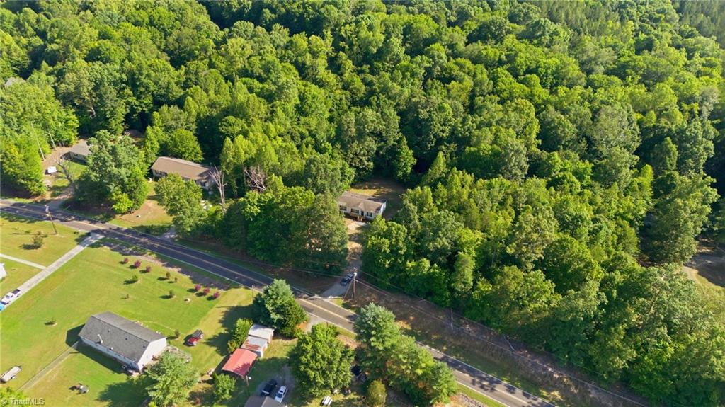 7623 Salem Chapel Road Walnut Cove, NC 27052 - Photo 10 of 36