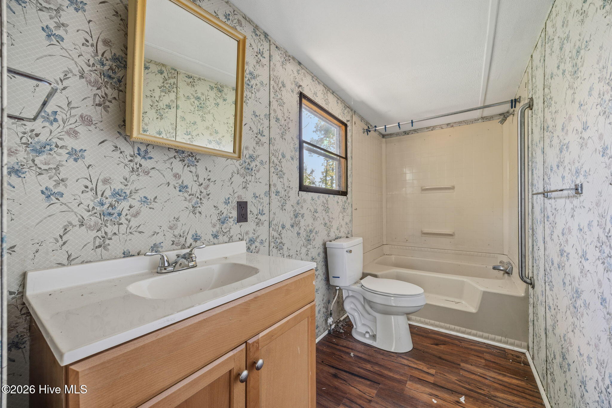 866 Mobley Way Chocowinity, NC 27817 - Photo 21 of 46 Master Bathroom