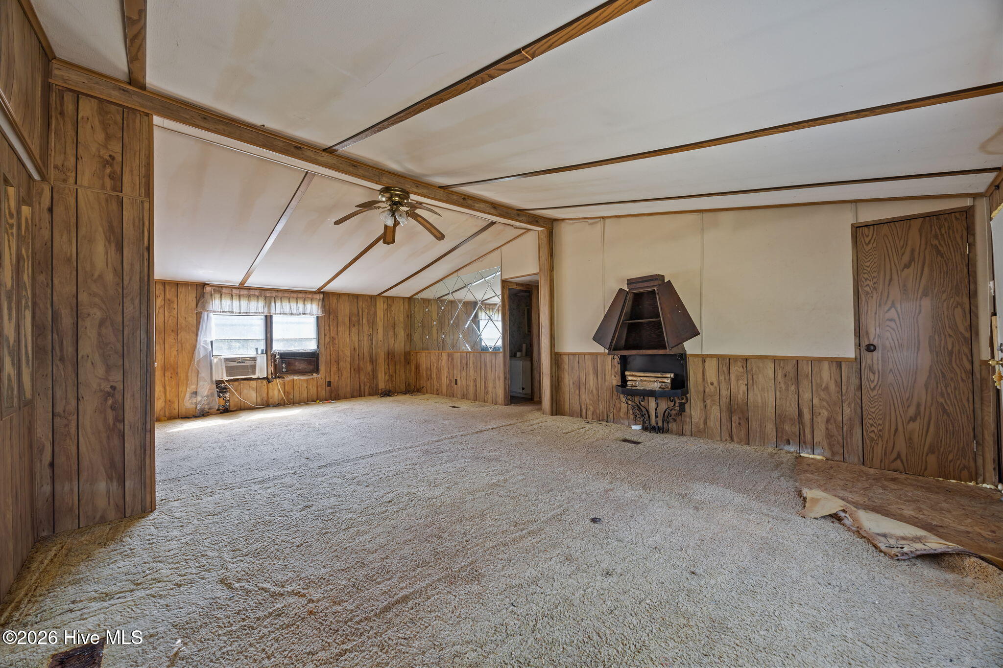 866 Mobley Way Chocowinity, NC 27817 - Photo 5 of 46 Living Room