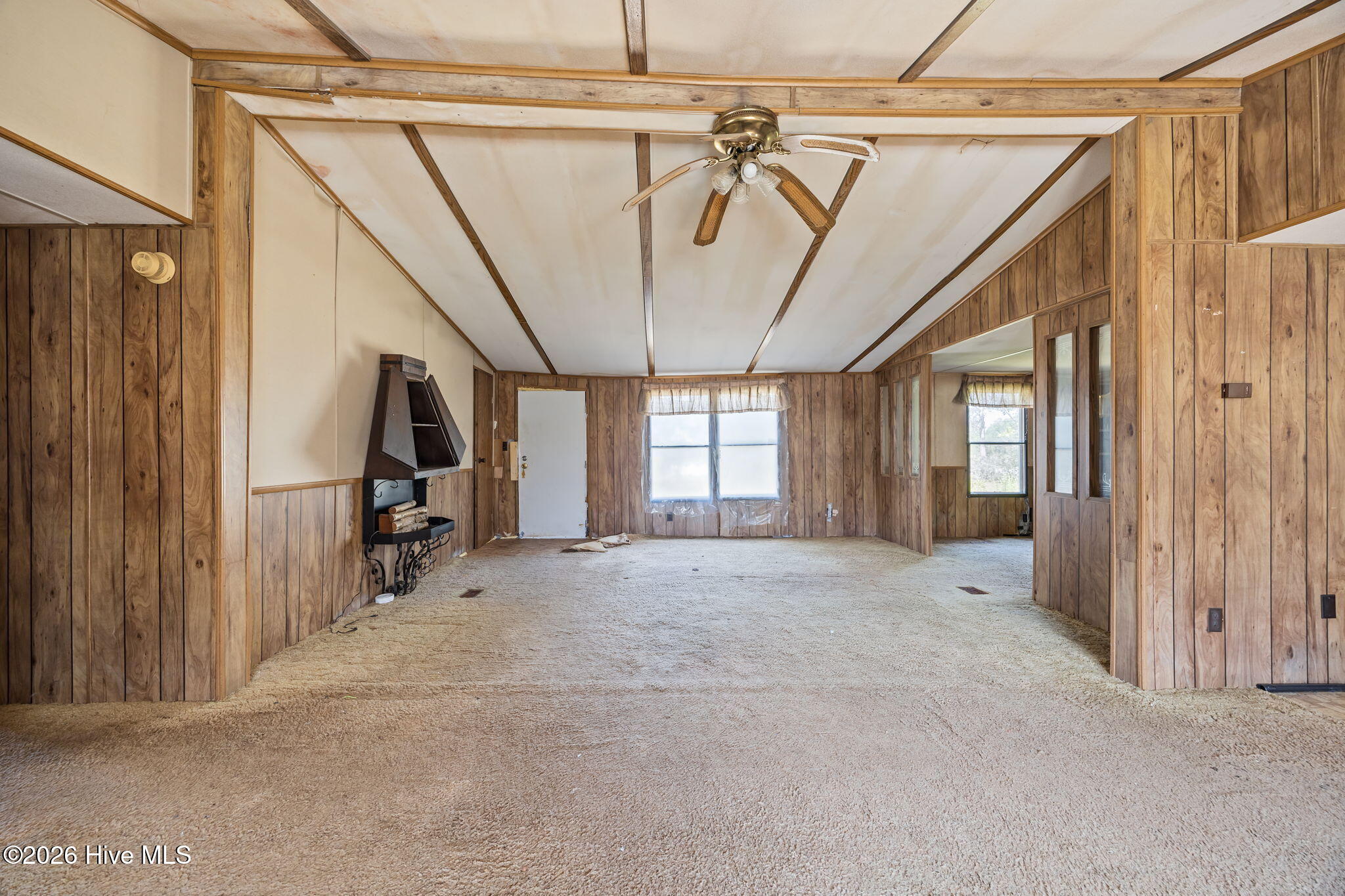 866 Mobley Way Chocowinity, NC 27817 - Photo 6 of 46 Living Room