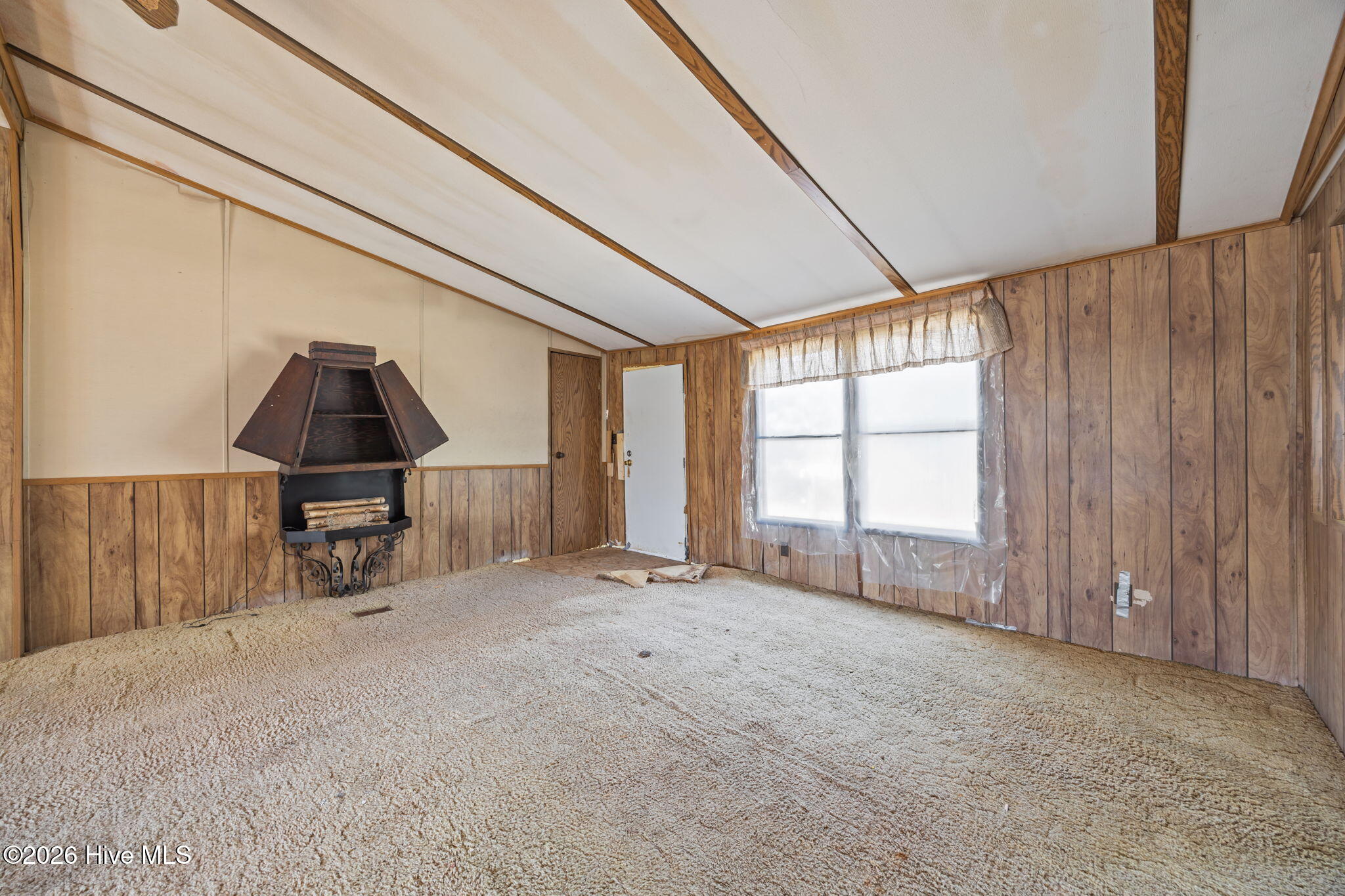 866 Mobley Way Chocowinity, NC 27817 - Photo 9 of 46 Living Room